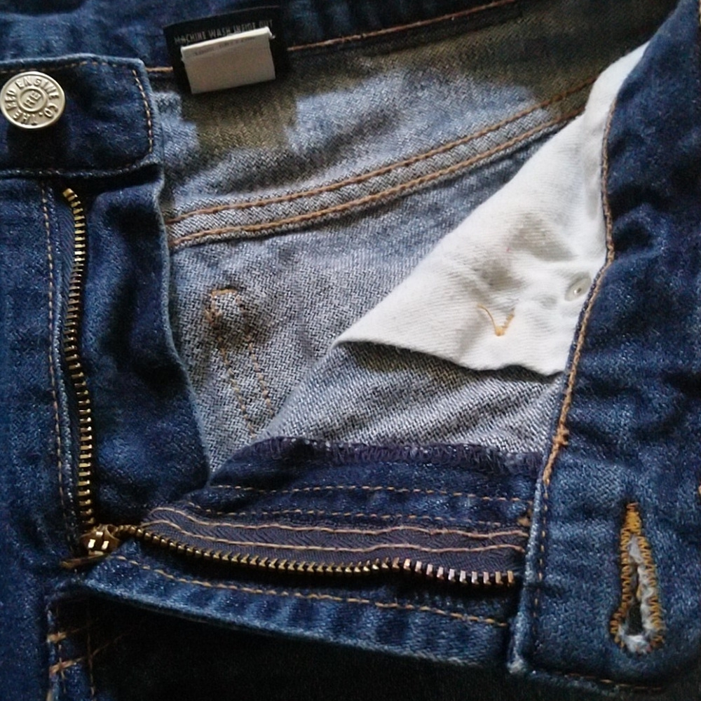 Red Engine Jean Shorts - Picture 7 of 15